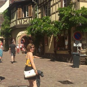 Meet your Posher, Juna